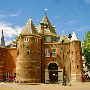 Apartment St Antonis, Amsterdam