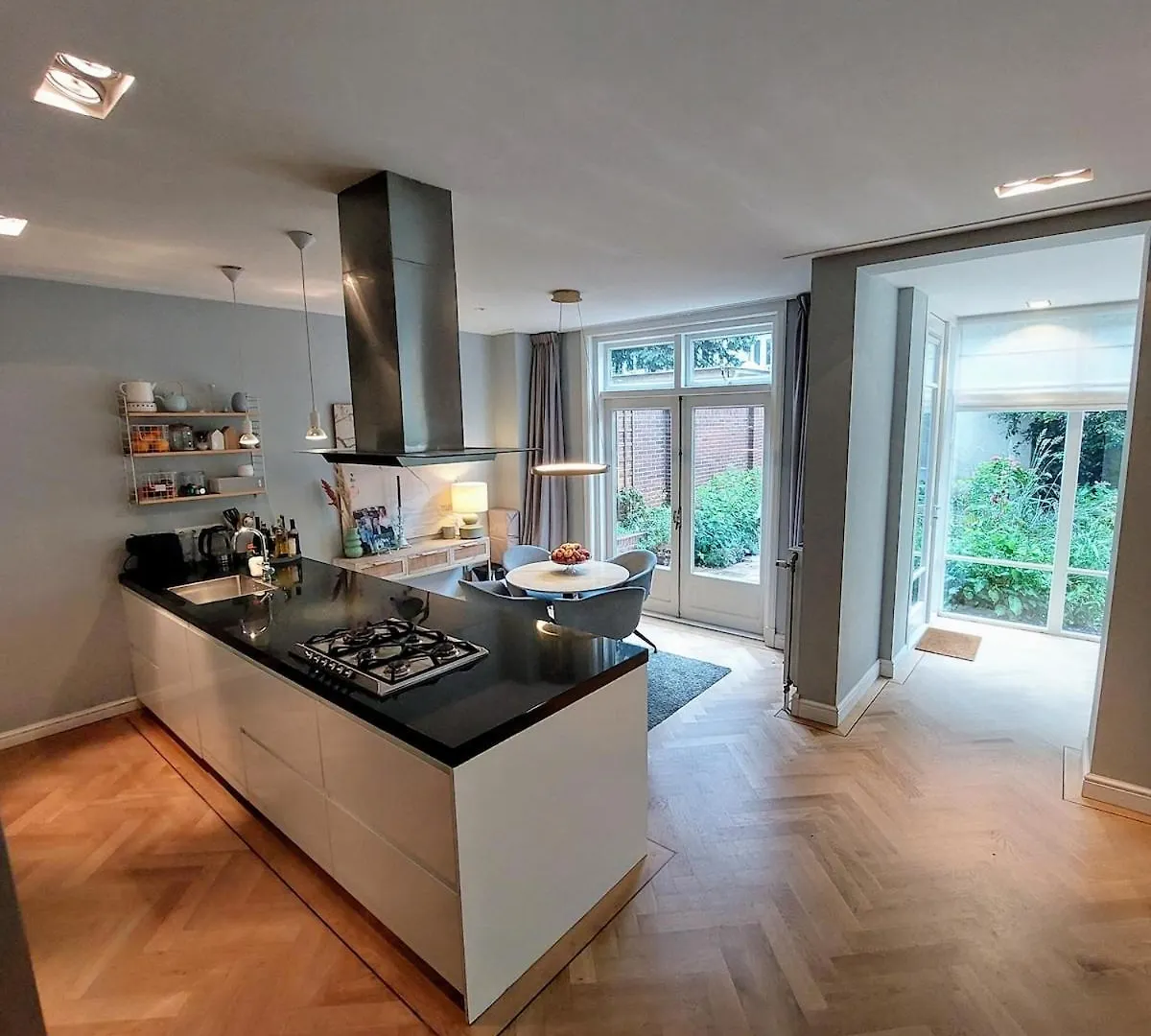 Spacious Apartment With Garden In City Centre Amsterdam