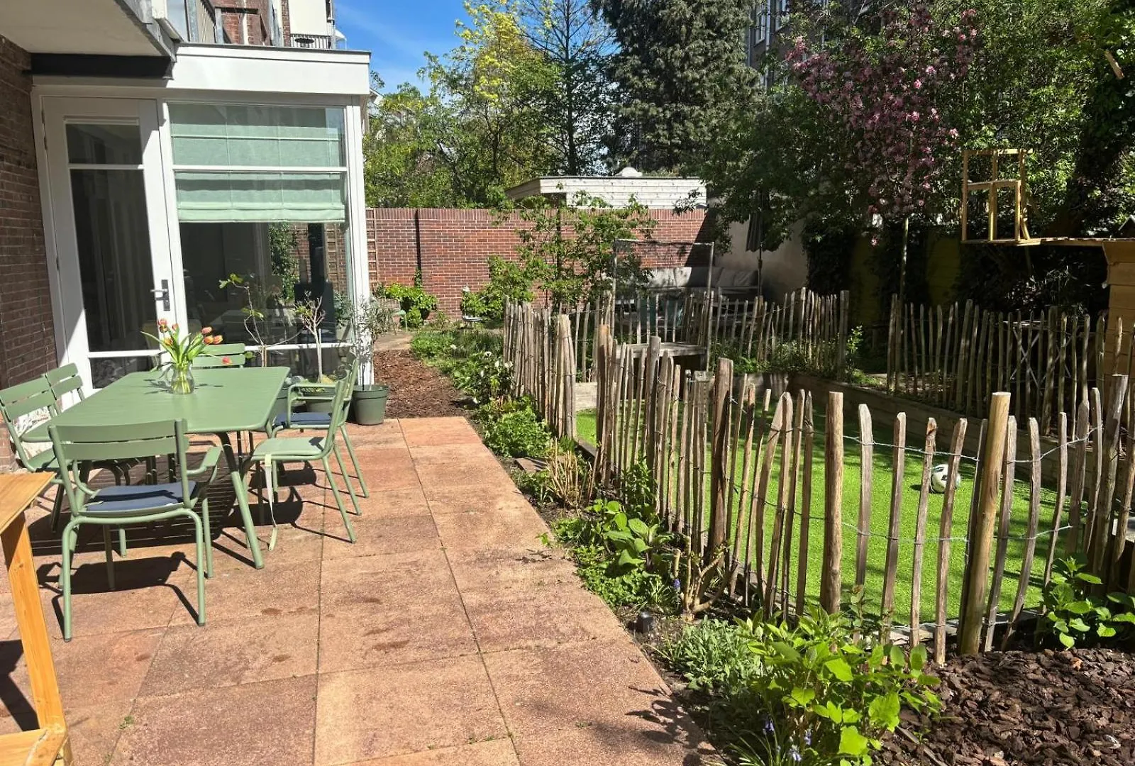 Spacious Apartment With Garden In City Centre Amsterdam